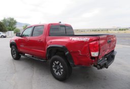 2018 Toyota Tacoma - Image 5