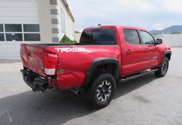 2018 Toyota Tacoma - Image 10