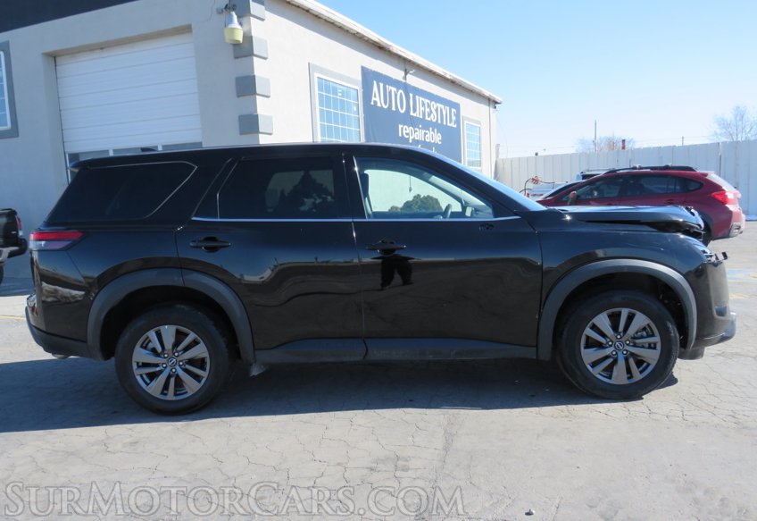 2022 Nissan Pathfinder - Image 7