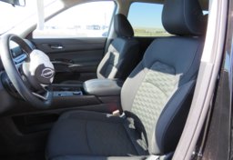 2022 Nissan Pathfinder - Image 21