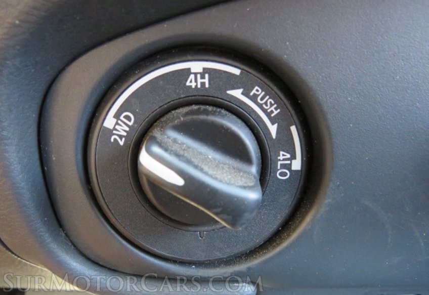 2022 Nissan Frontier - Image 42