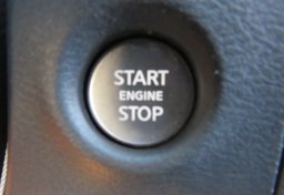 2022 Nissan Frontier - Image 37