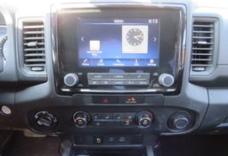 2022 Nissan Frontier - Image 38