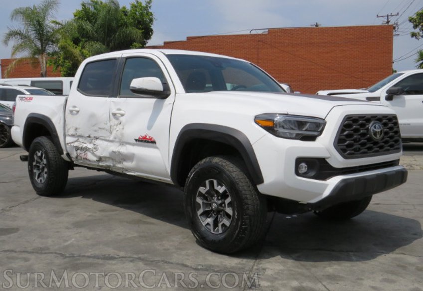 2020 Toyota Tacoma 4WD - Image 4