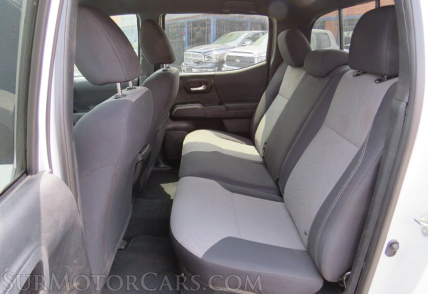 2020 Toyota Tacoma 4WD - Image 35