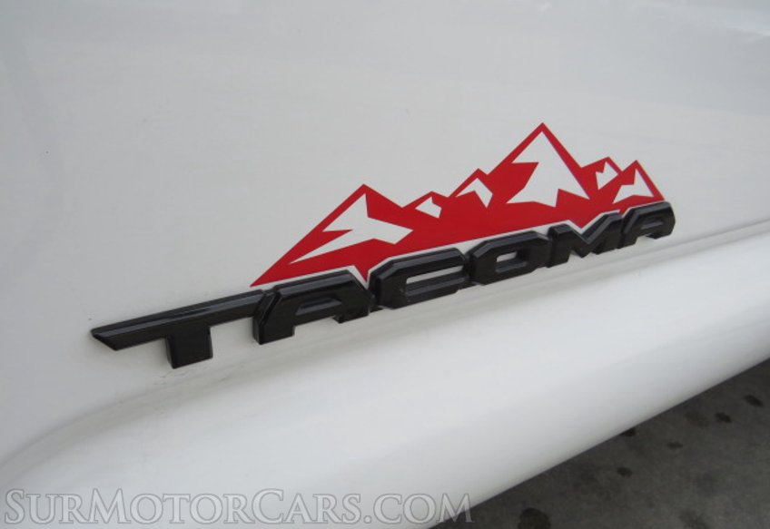 2020 Toyota Tacoma 4WD - Image 24