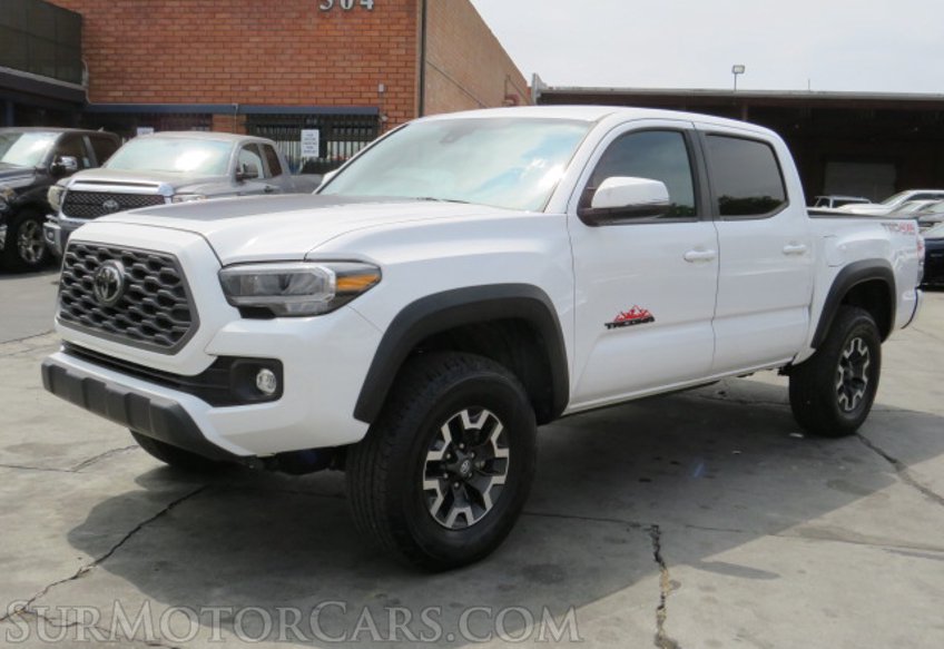 2020 Toyota Tacoma 4WD - Image 3