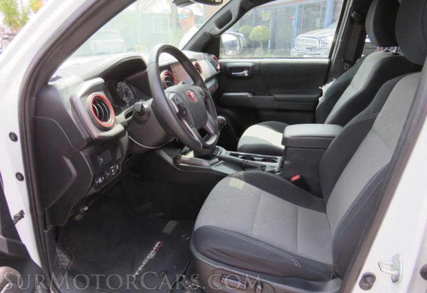 2020 Toyota Tacoma 4WD - Image 31