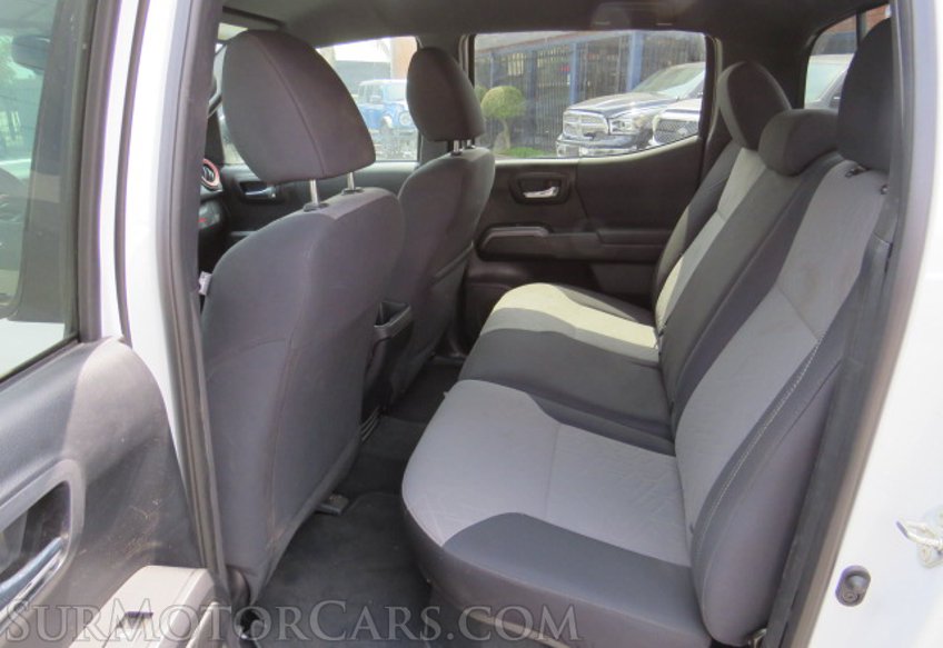 2020 Toyota Tacoma 4WD - Image 33