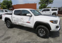 2020 Toyota Tacoma 4WD - Image 2