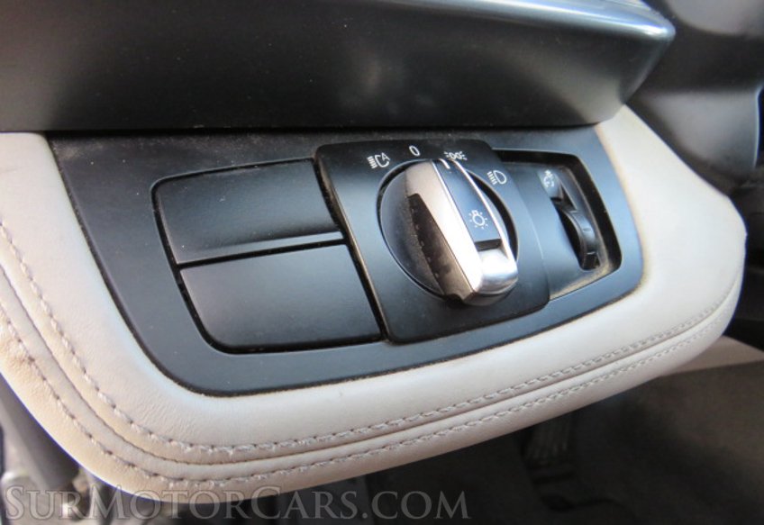 2015 BMW i8 - Image 30