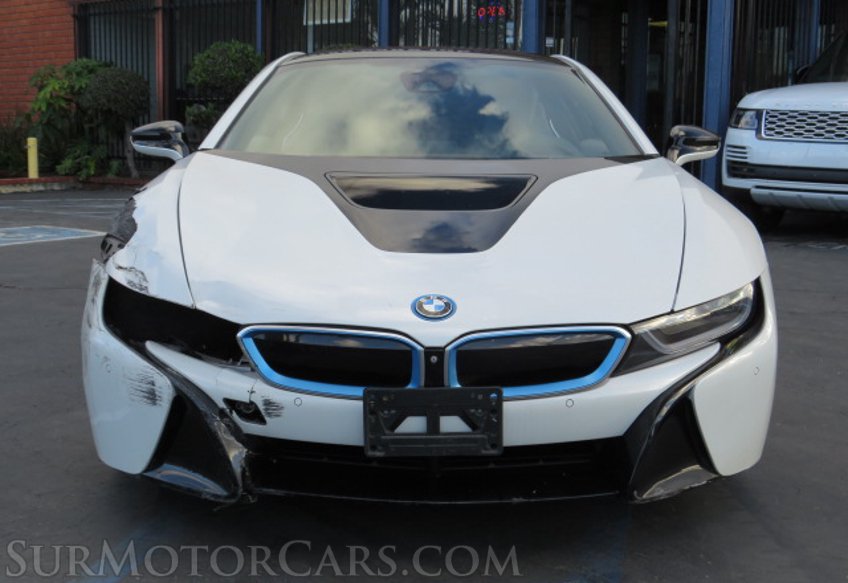 2015 BMW i8 - Image 12