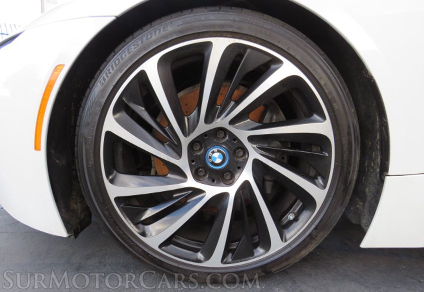 2015 BMW i8 - Image 16