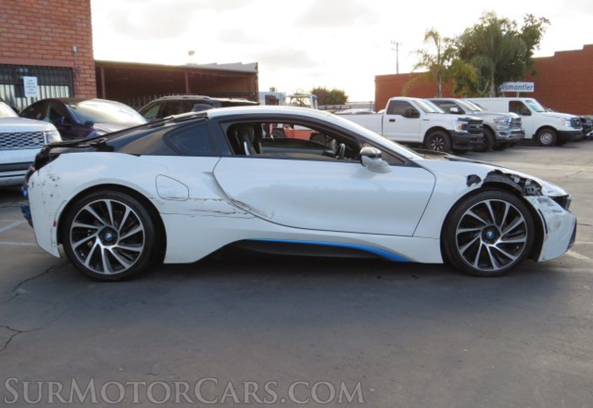 2015 BMW i8 - Image 5