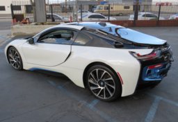 2015 BMW i8 - Image 8