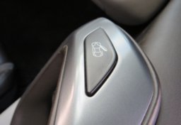 2015 BMW i8 - Image 33