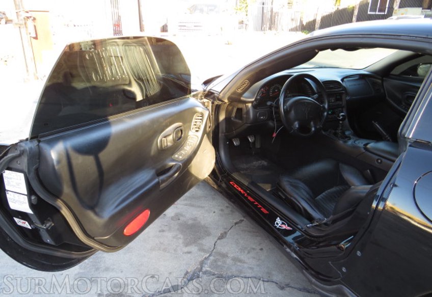 2003 Chevrolet Corvette - Image 18