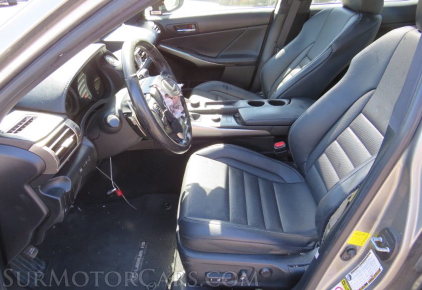 2016 Lexus IS 200t - Image 26