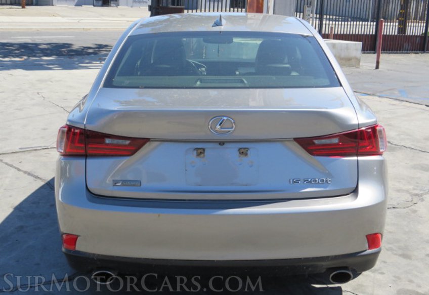 2016 Lexus IS 200t - Image 10