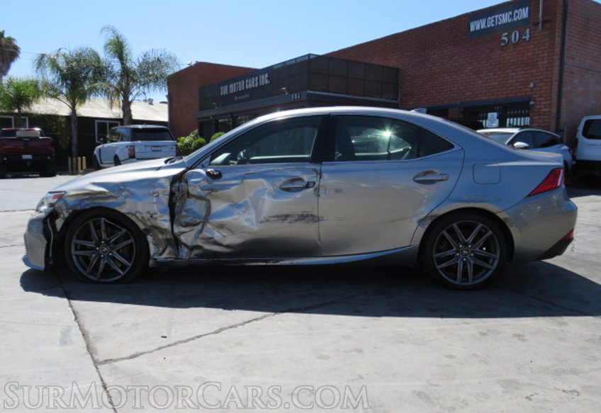 2016 Lexus IS 200t - Image 12