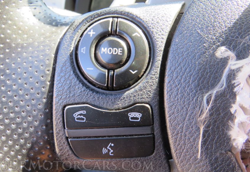 2016 Lexus IS 200t - Image 34