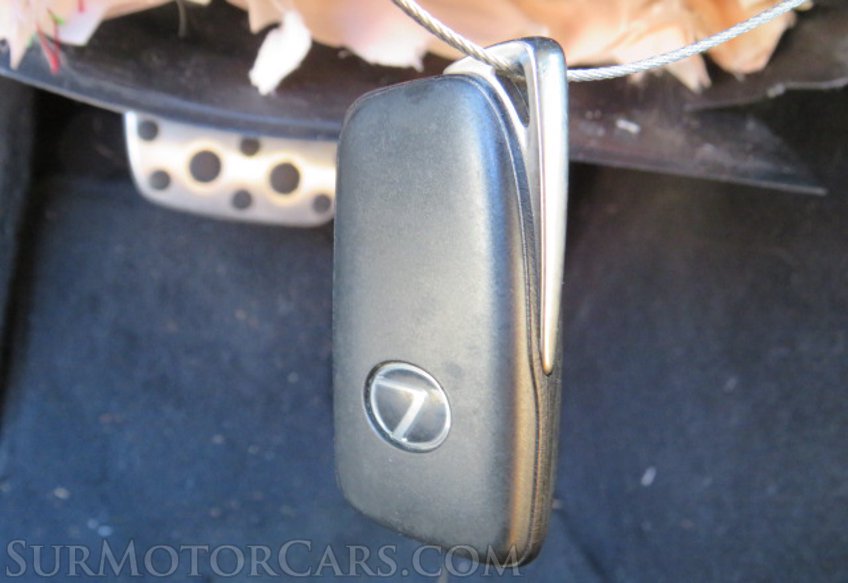 2016 Lexus IS 200t - Image 39