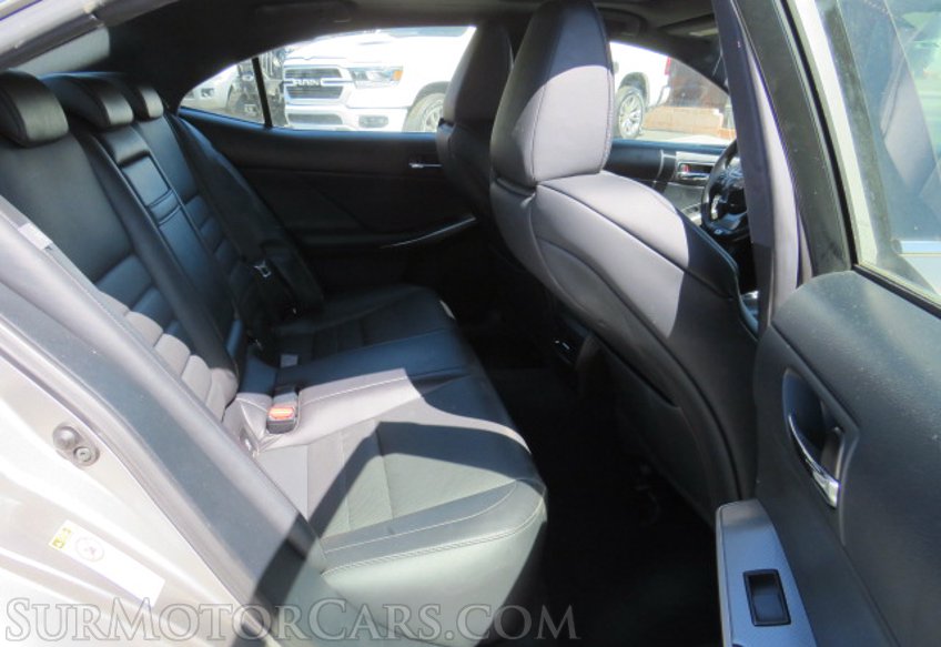 2016 Lexus IS 200t - Image 33