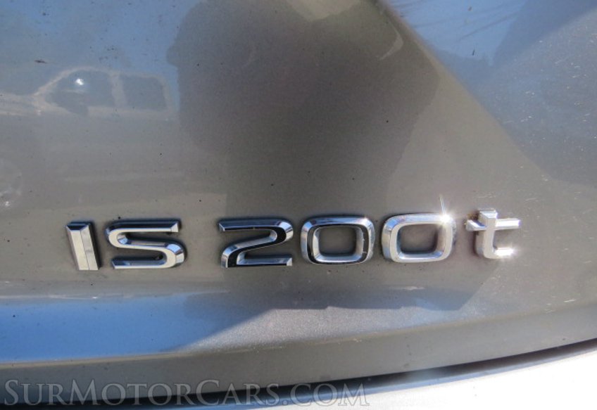 2016 Lexus IS 200t - Image 21