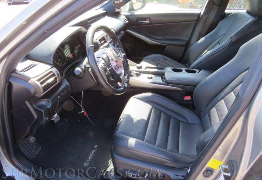 2016 Lexus IS 200t - Image 28