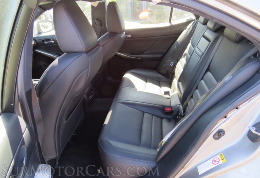 2016 Lexus IS 200t - Image 30