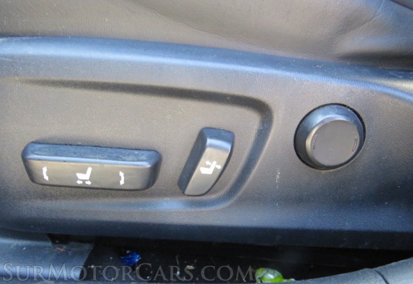 2016 Lexus IS 200t - Image 41