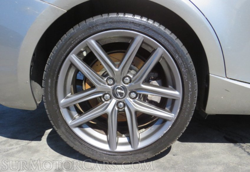 2016 Lexus IS 200t - Image 17