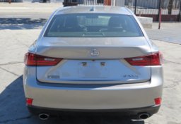 2016 Lexus IS 200t - Image 10