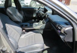 2016 Lexus IS 200t - Image 27