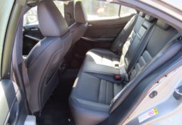 2016 Lexus IS 200t - Image 30