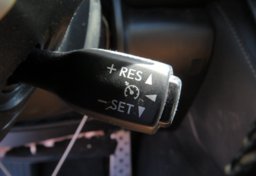 2016 Lexus IS 200t - Image 37