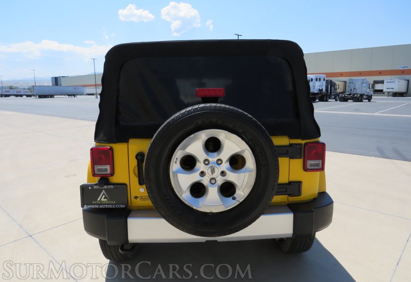 2015 Jeep Wrangler Unlimited - Image 12