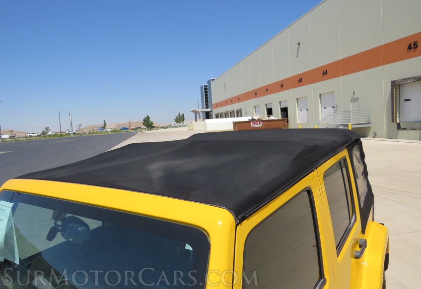 2015 Jeep Wrangler Unlimited - Image 18