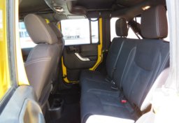2015 Jeep Wrangler Unlimited - Image 37