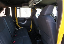 2015 Jeep Wrangler Unlimited - Image 36
