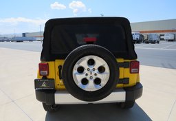 2015 Jeep Wrangler Unlimited - Image 12