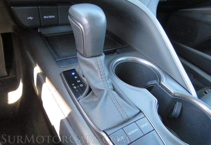 2022 Toyota Camry - Image 38