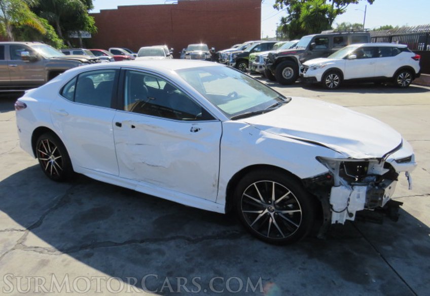 2022 Toyota Camry - Image 2