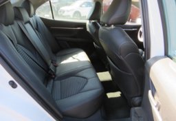 2022 Toyota Camry - Image 31