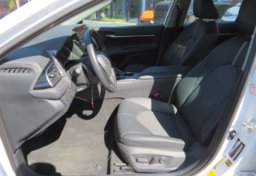 2022 Toyota Camry - Image 24