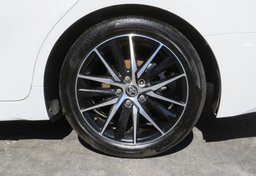 2022 Toyota Camry - Image 11