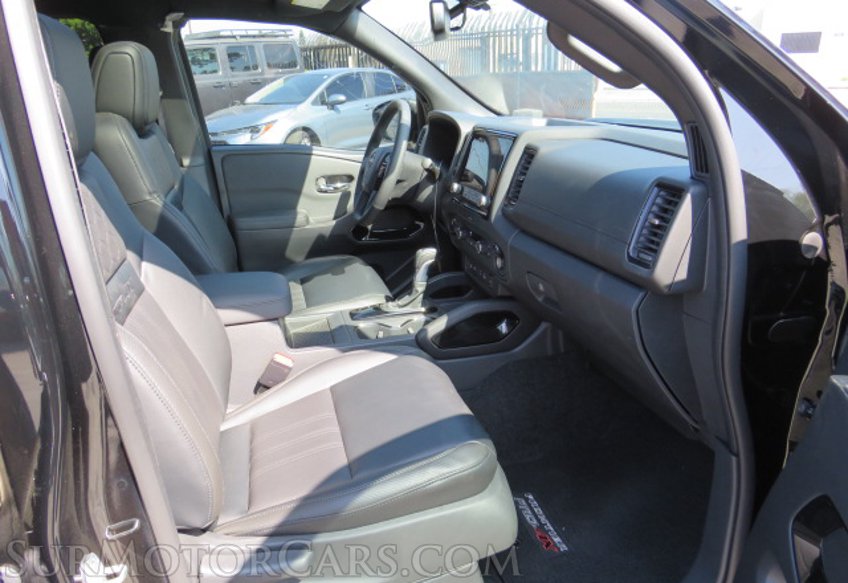 2022 Nissan Frontier - Image 27