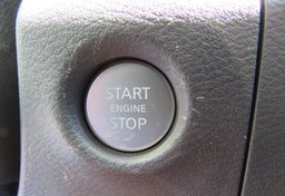 2022 Nissan Frontier - Image 37