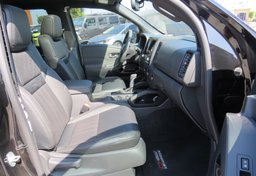 2022 Nissan Frontier - Image 25