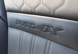 2022 Nissan Frontier - Image 32